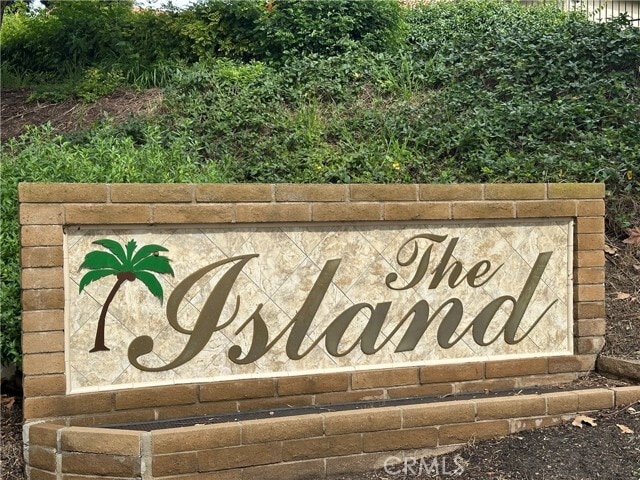 Building Photo - 1818 N Island Dr