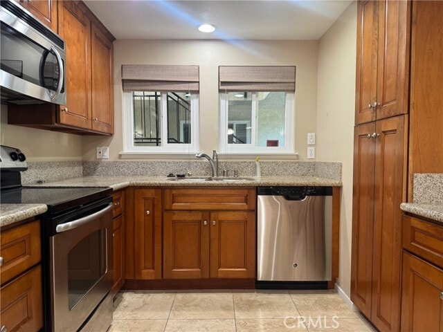 Building Photo - 2177 Via Puerta Unit B