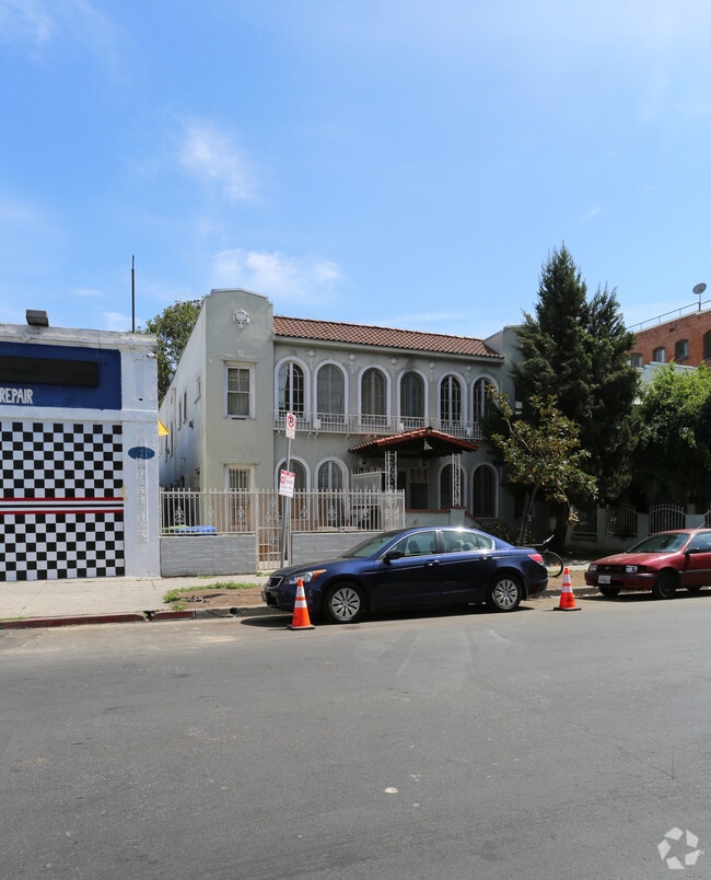 Building Photo - 314 S Catalina St Rental