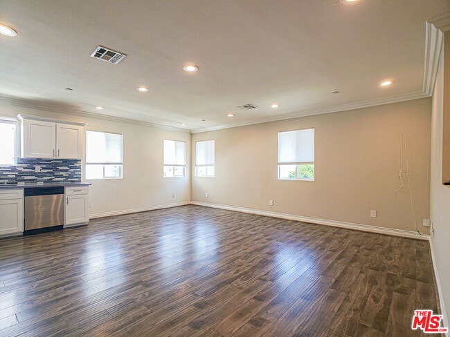 Photo - 963 N Wilton Pl Unit 963 1/2