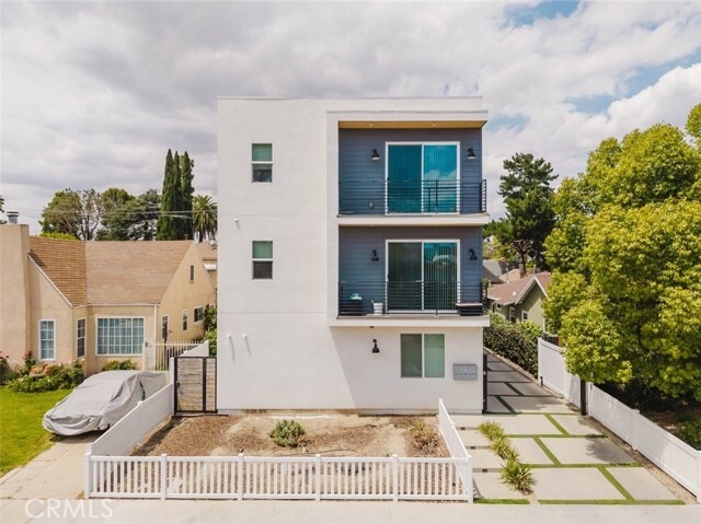 Building Photo - 10853 Otsego St