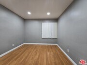 Photo - 7419 Woodley Ave Unit 1