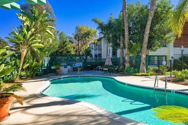 Photo - 5525 Shasta Ln Unit 204