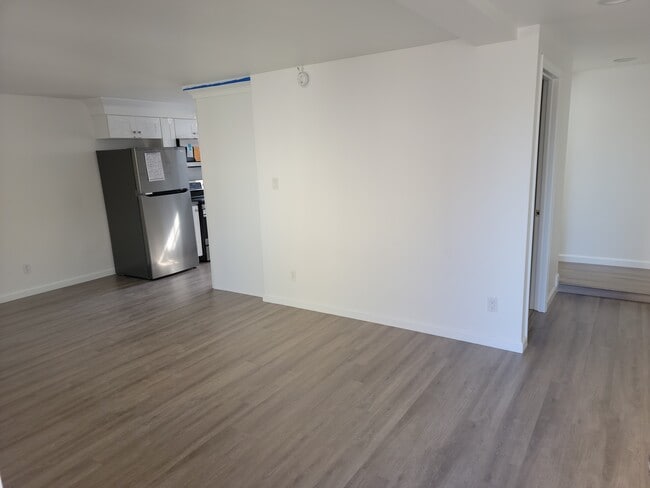 Building Photo - 1834 S Mansfield Ave Unit 1838 1/2 S. Mansfield