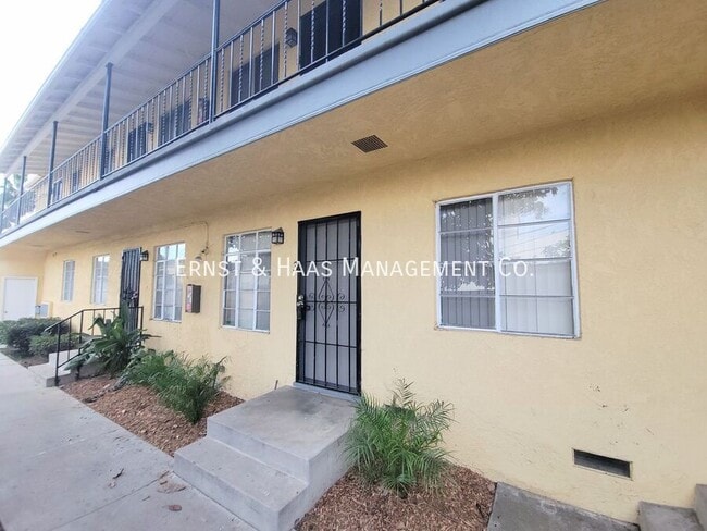 Photo - 1027 E 7th St Apartment Unit 10