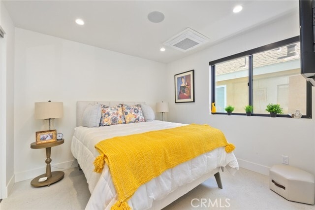 Photo - 504 E Balboa Blvd