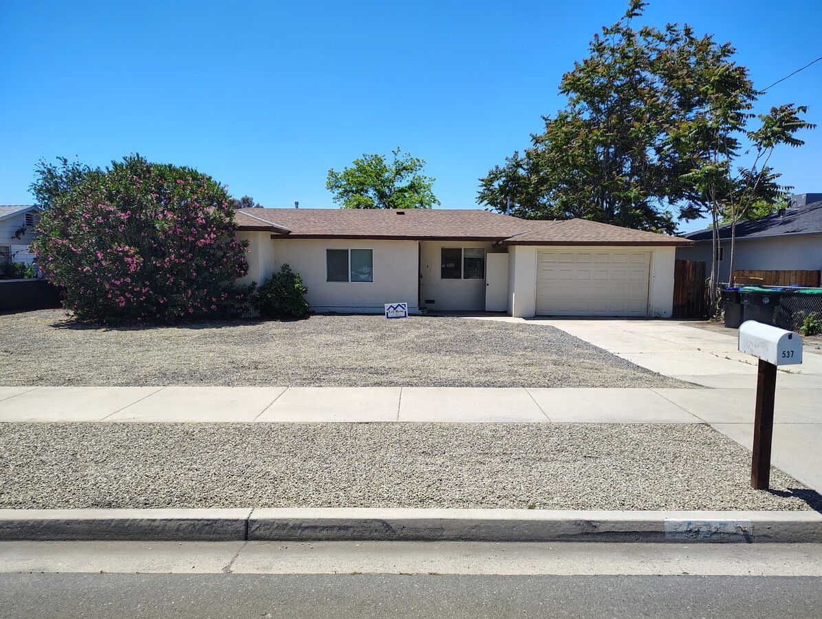 Photo - 537 S Santa Fe St
