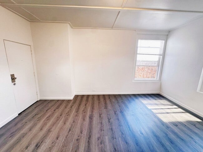 Photo - 1318 S Pacific Ave