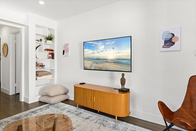 Photo - 8413 Kittyhawk Ave