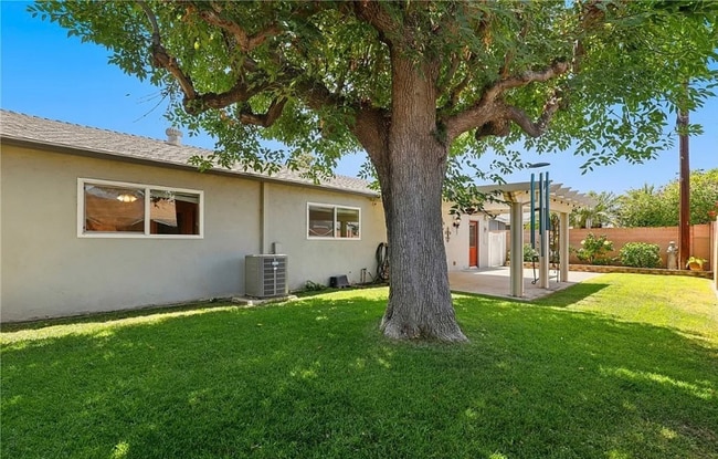 Photo - 2205 E Quincy Ave