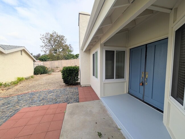 Building Photo - Single Story 2 Bedroom/2 Bathroom in Carls...