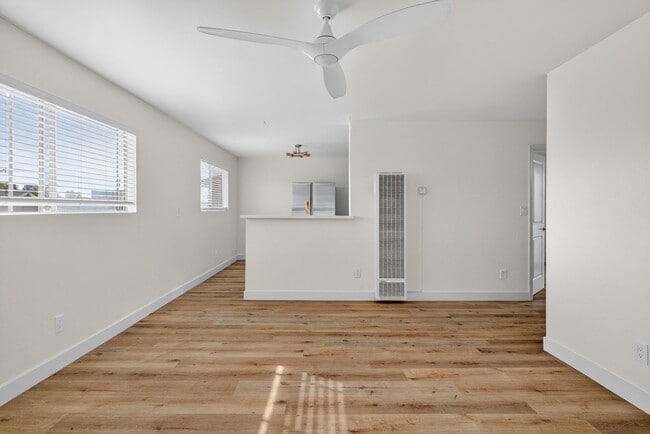 Photo - 921 Alamitos Ave Unit 08