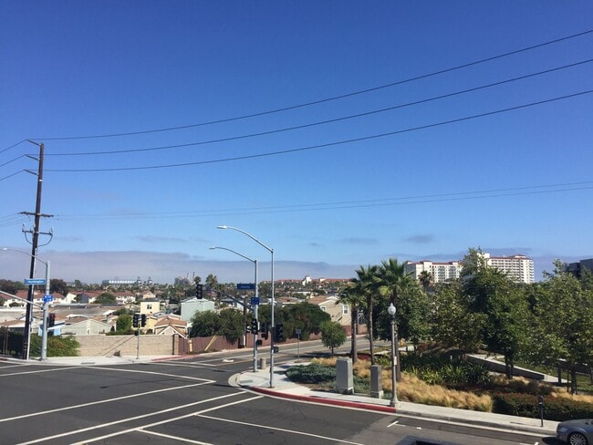 Photo - Beautifully Renovated Apartment Steps to the Beach - Washer/Dryer & Refrigerator included!