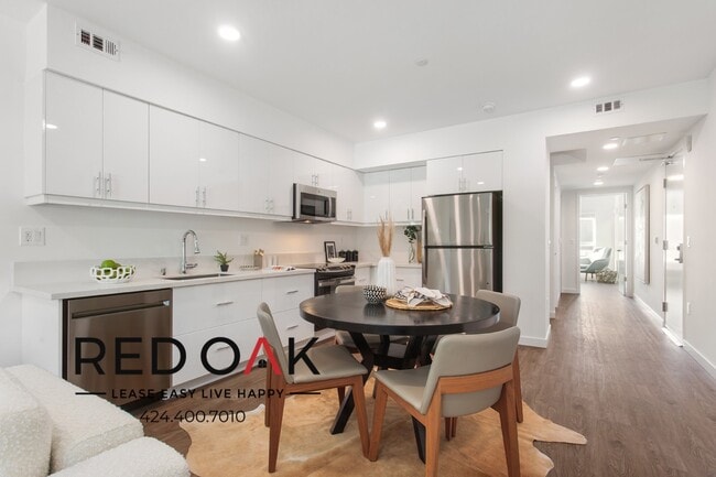 Photo - 1011-1013 Everett St Unit A-206