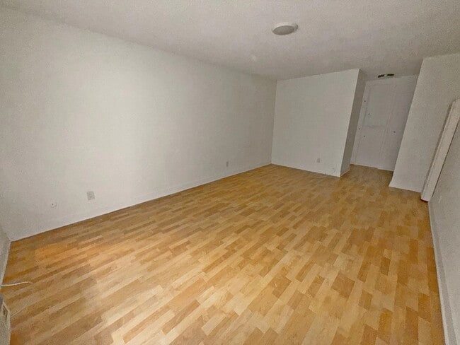 Photo - 10776 Rose Ave Unit 6