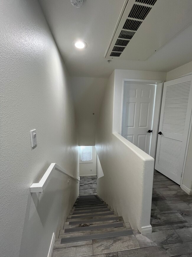 Photo - 5260 Premiere Hls Dr Unit 205