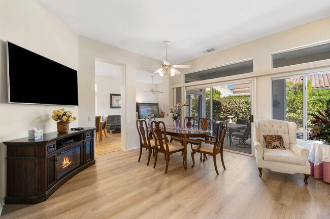 Photo - 37468 Westridge Ave