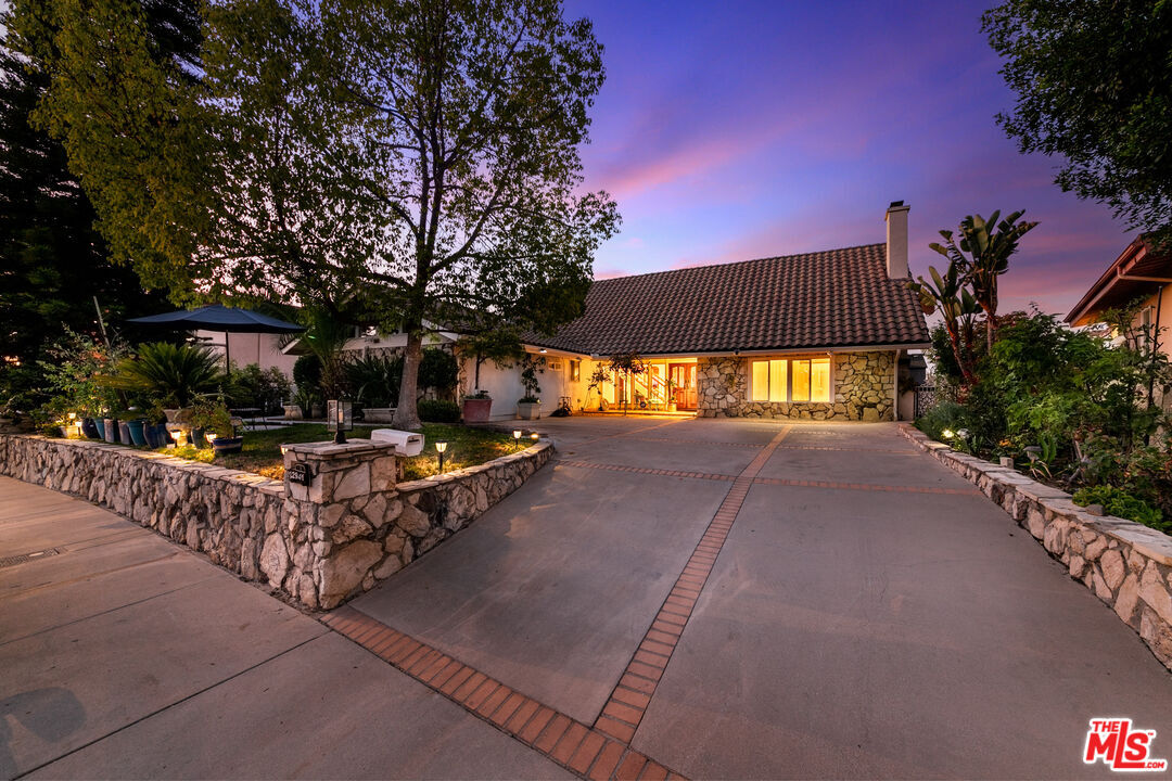 Photo - 22941 De Kalb Dr Townhome