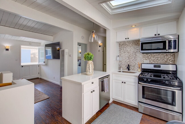 Photo - 217 35th St Townhome