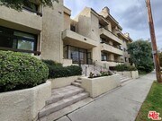 Photo - 5237 Newcastle Ave Unit 305