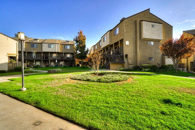 Photo - Highlander Park Apts