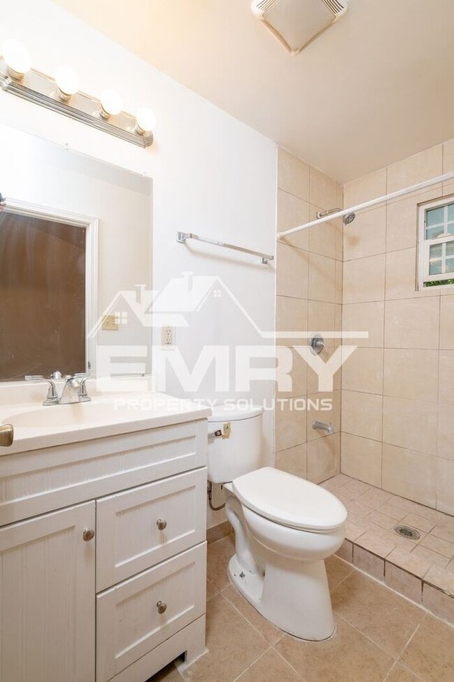 Photo - 1 Bed 1 Bath Unit for Rent Orange Blossom Move in Ready