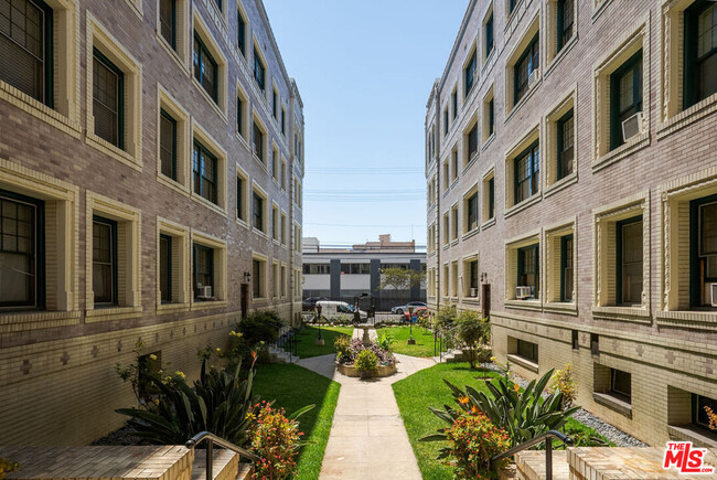 Photo - 2121 James M Wood Blvd Unit 415