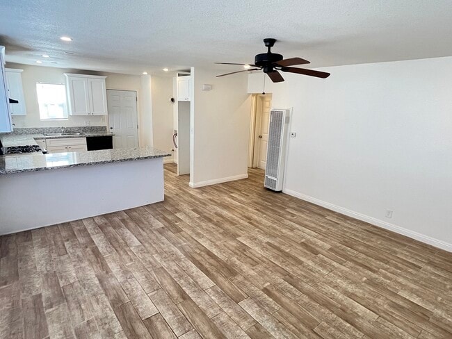 Building Photo - 7773 Philbin Ave