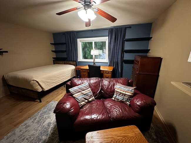 Photo - 494 Nicolas Rd