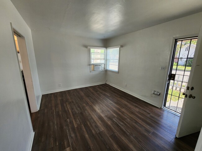 Photo - Pershing Duplex Unit 260 W 18th St