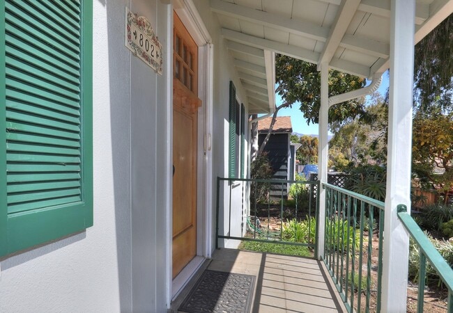 Photo - 802 Kentia Ave