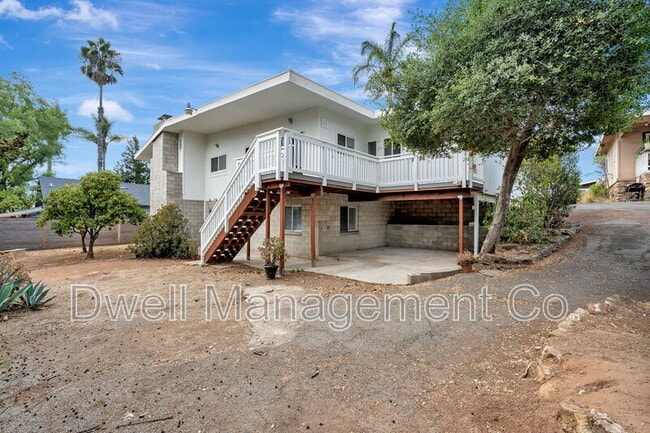 Photo - 8860 Fabienne Way