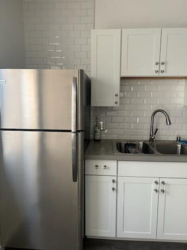 Photo - 1/2-7766 1/2 Santa Monica Blvd Unit 7766 1/2