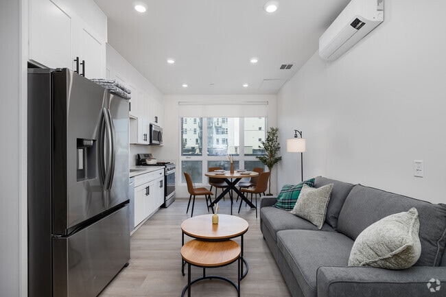 5BD, 5BA - Living Room - Polaris LUX