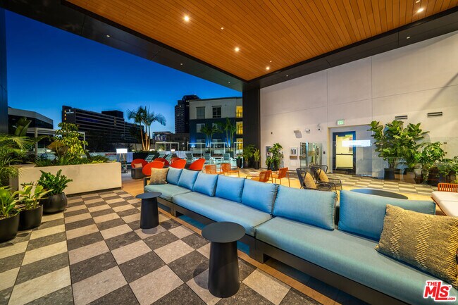 Photo - 250 E Broadway Unit 508