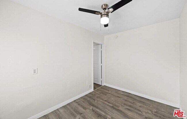 Photo - 1518 Laurel Canyon Blvd Unit Apt 2