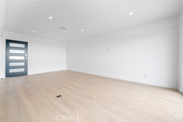 Building Photo - 400 Loma Terrace Rental