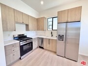 Photo - 17850 Saticoy St