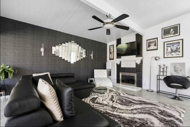 Photo - 280 N Monterey Rd