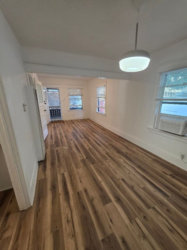 Photo - 2BD 2 BA Belmont Heights Back house with laundry!!