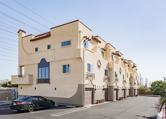 Presidio Townhomes - Presidio Townhomes