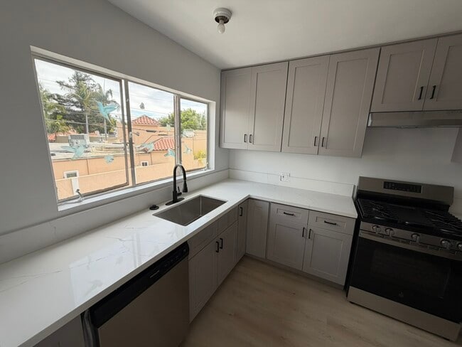 Photo - 478 S San Vicente Blvd Unit 201