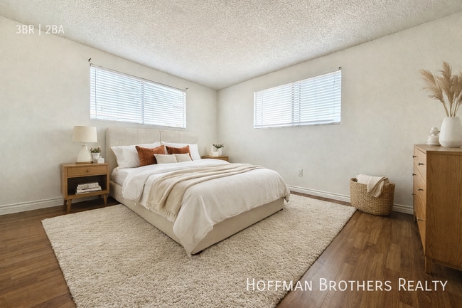 Photo - 316 E Hyde Park Blvd Unit 2