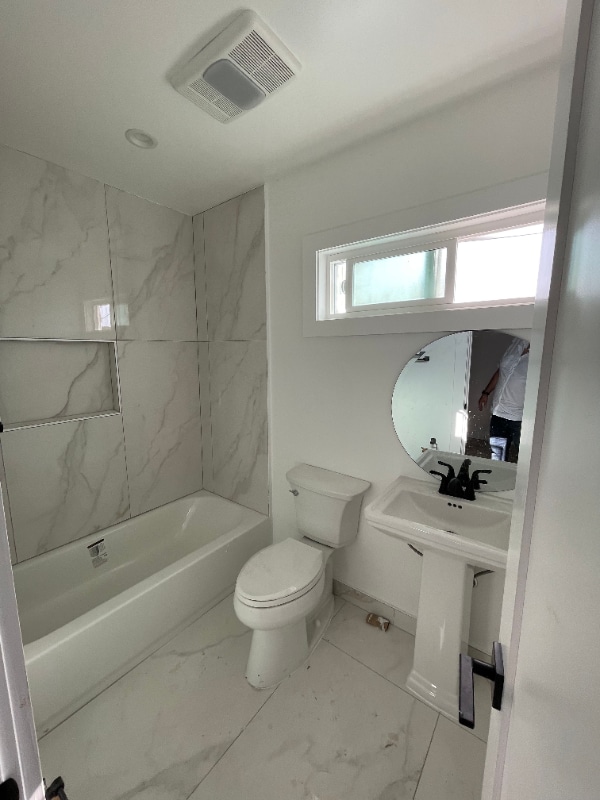 Photo - 7337 Woodley Ave Unit 8