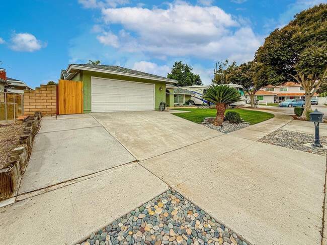 Building Photo - Single-Story Pool Home with RV Parking on Quiet Cul-De-Sac in Prime Simi Valley