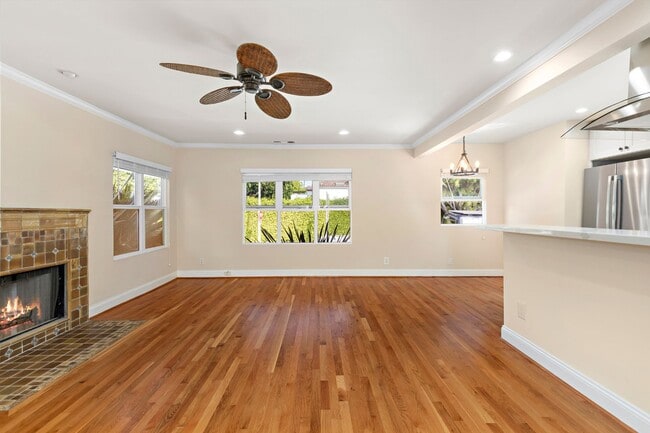 Photo - 9000 Ashcroft Ave