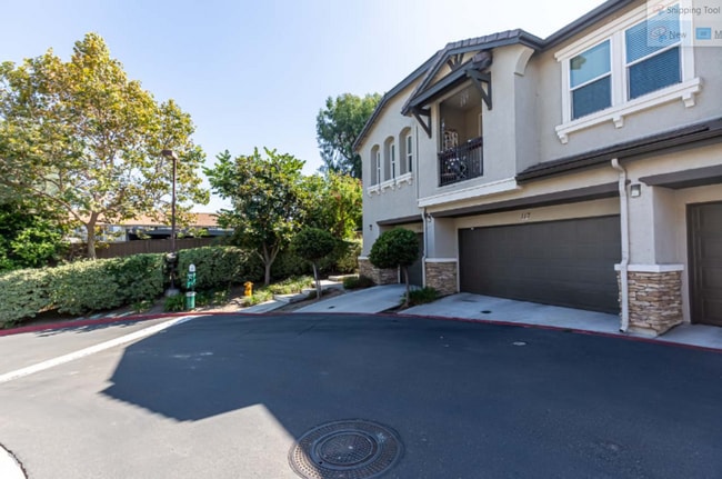 Building Photo - 425 S Meadowbrook Dr Unit 425 S Meadowbrook Dr #117