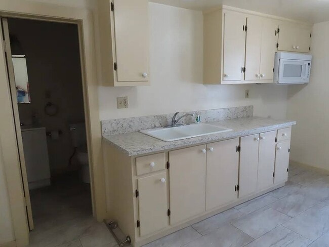 Photo - 221 N Fern Ave