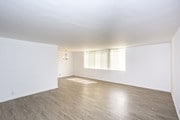 spacious living dining room with lots of windows - 468 South Roxbury
