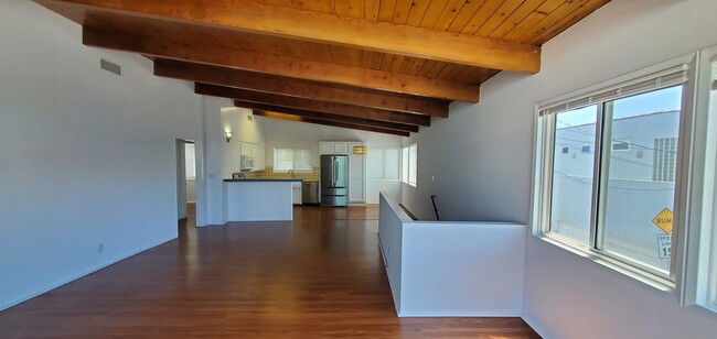 LIVING RM - 3820 Ocean Dr Unit 3820 OCEAN DRIVE MANHATTAN BEACH CA 90266